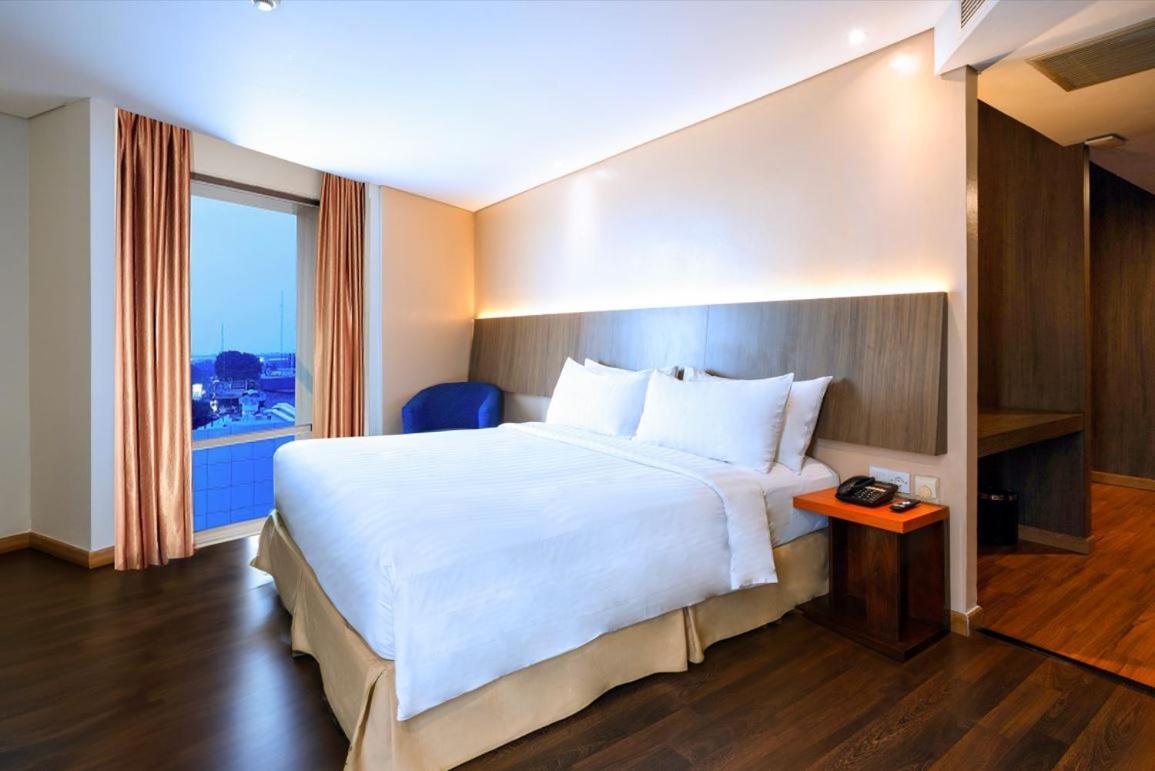 Aston Palembang Hotel & Conference Centre Exterior photo