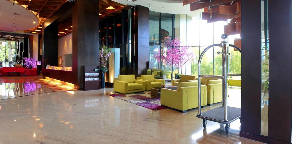 Aston Palembang Hotel & Conference Centre Exterior photo