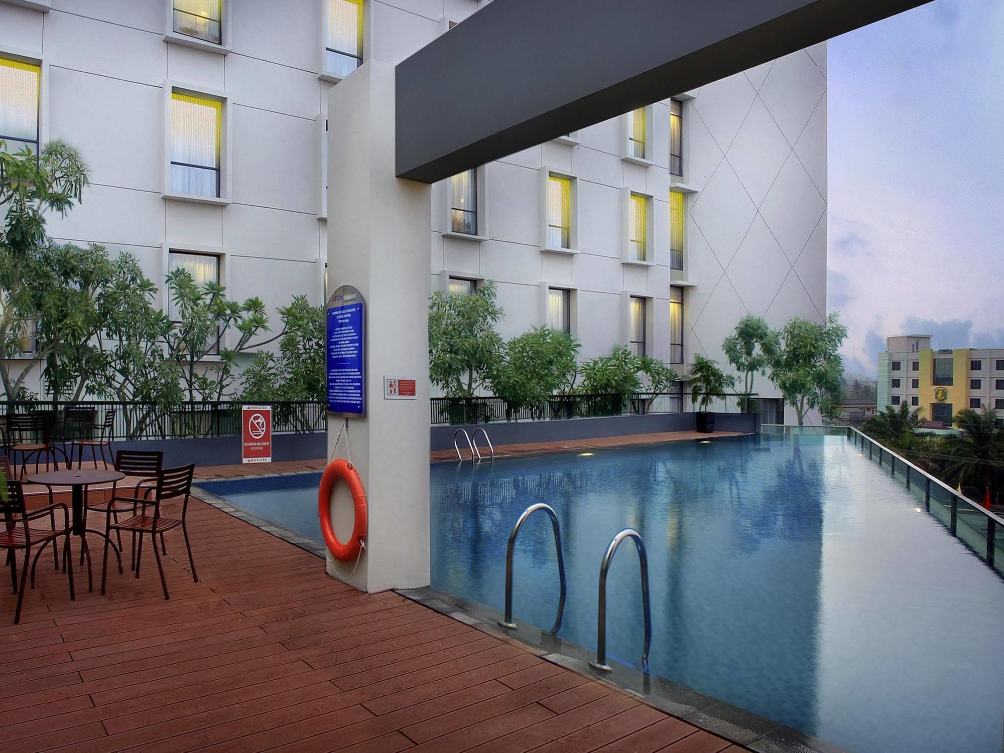 Aston Palembang Hotel & Conference Centre Exterior photo